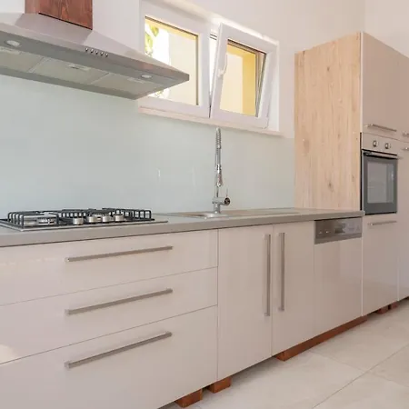 Villa Ravijola With Heated Pool - Grubine Villa